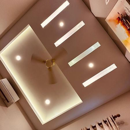 Metro Residency Hotel Kochi Buitenkant foto